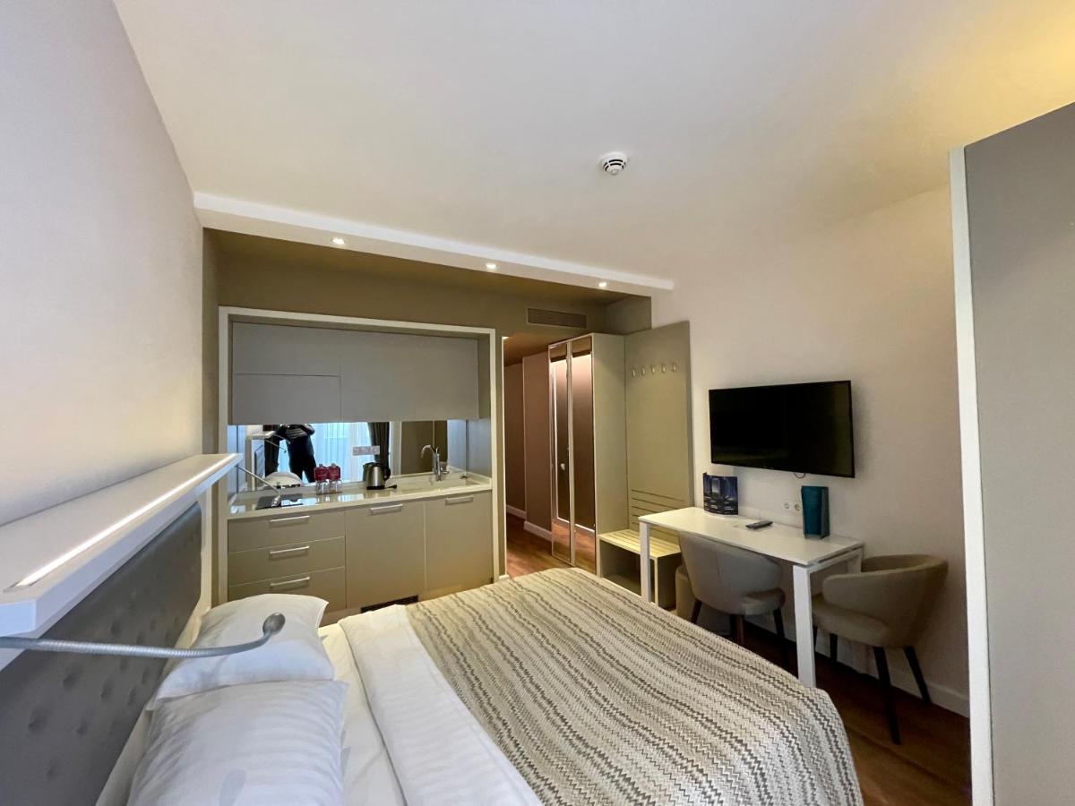 Batumi Continental Apartments Екстер'єр фото